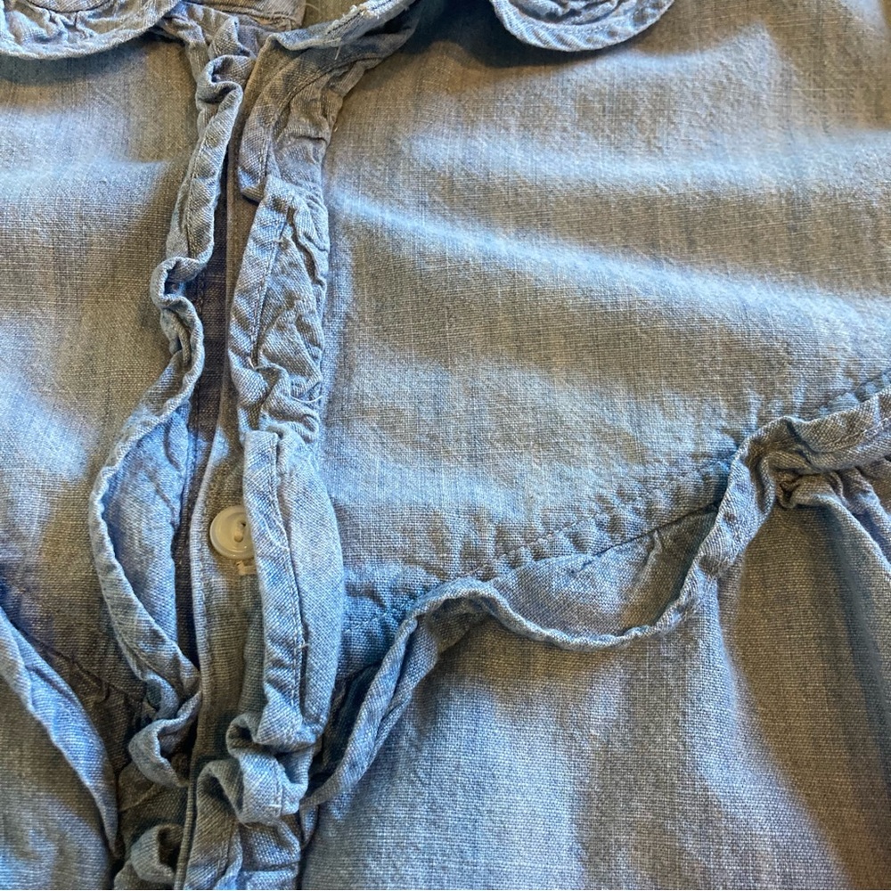 Women’s Polo Ralph Lauren Ruffled Chambray shirt. - Picture 6 of 9
